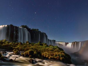 Noite nas Cataratas (Cataratas Brasil)