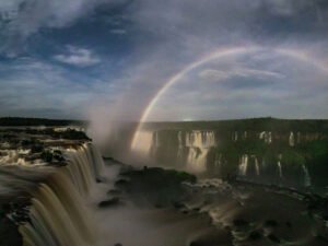 Noite nas Cataratas (Cataratas Brasil)